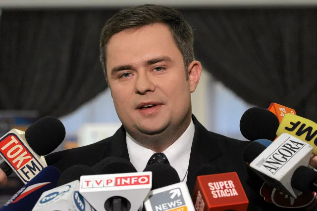 Europoseł Dawid Jackiewicz ma nadzieję, że Adam Hofman wróci do PiS