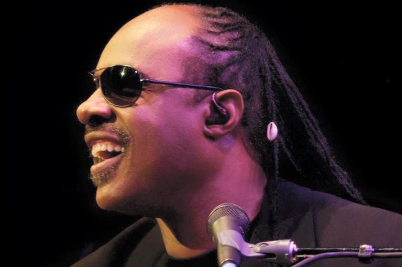 Stevie Wonder zdradził swoim fanom, że czeka go przeszczep nerki.