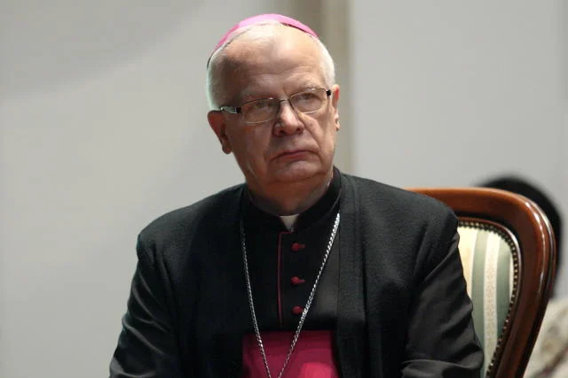 Michalik w wielkanocnej homilii atakuje opozycję i tłumaczy, czym się prawdziwy patriotyzm