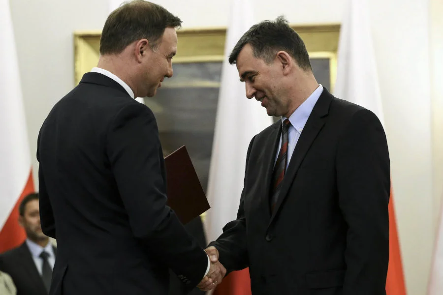 Ambasador w Niemczech Andrzej Przyłębski miał powiedzieć polskiemu dziennikarzowi niemieckiej redakcji, że nie poda mu ręki.