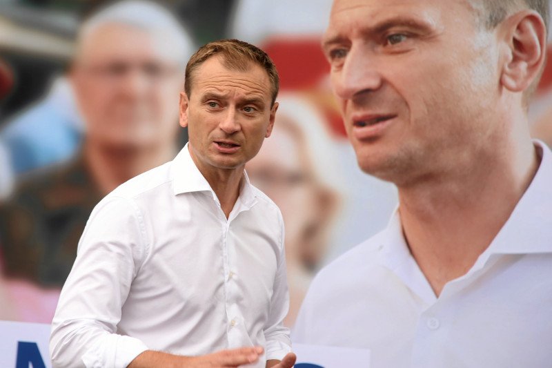 Sławomir Nitras wygrał w sądzie ze Sławomirem Cenckiewiczem.