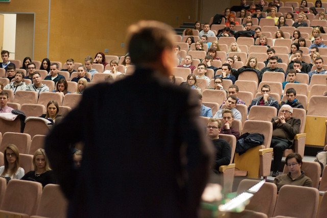 Bez teorii i czesnego, za to nauka praktyki i kontakty w branży. Szkoła reklamy wyłamuje się ze stereotypu polskiej uczelni