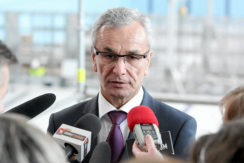 "Polityczna żulia" - mawiał o Biernacie i jego kolegach Donald Tusk. Wielu wyborców PO ma "spółdzielcach" podobne zdanie.