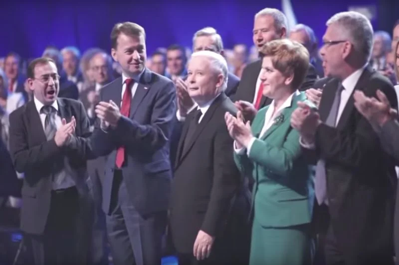 Prawo i Sprawiedliwość nie zamierza ustępować. Właśnie pokazało najnowszy spot, uzasadniający zmiany w sądownictwie.