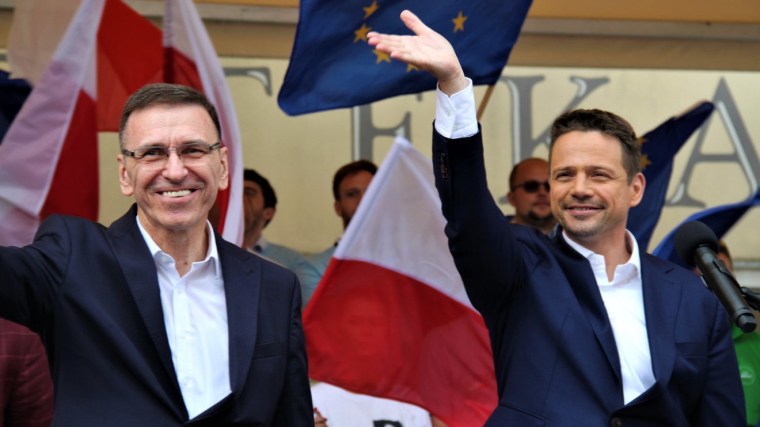 Wybory 2023. Prezydent Olsztyna nie powalczy z Lidią Star o mandat senatora Prezydent Olsztyna Piotr Grzymowicz i prezydent Warszawy Rafał Trzaskowski