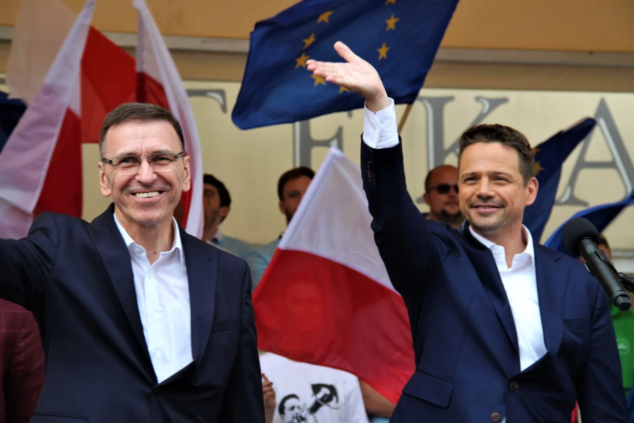 Wybory 2023. Prezydent Olsztyna nie powalczy z Lidią Star o mandat senatora Prezydent Olsztyna Piotr Grzymowicz i prezydent Warszawy Rafał Trzaskowski