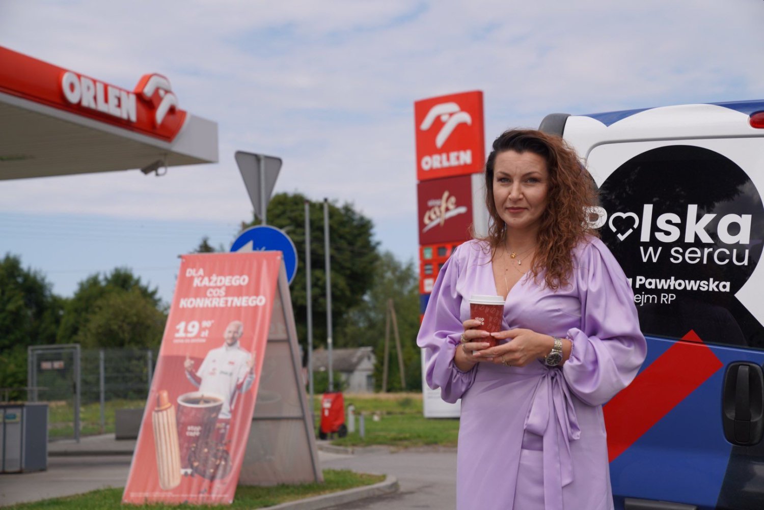 Monika Pawłowska wrzuciła zdjęcie ze stacji Orlenu.