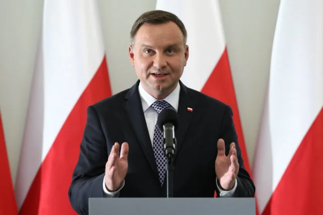 Andrzej Duda zaczyna wyprowadzać nas z Unii Europejskiej?