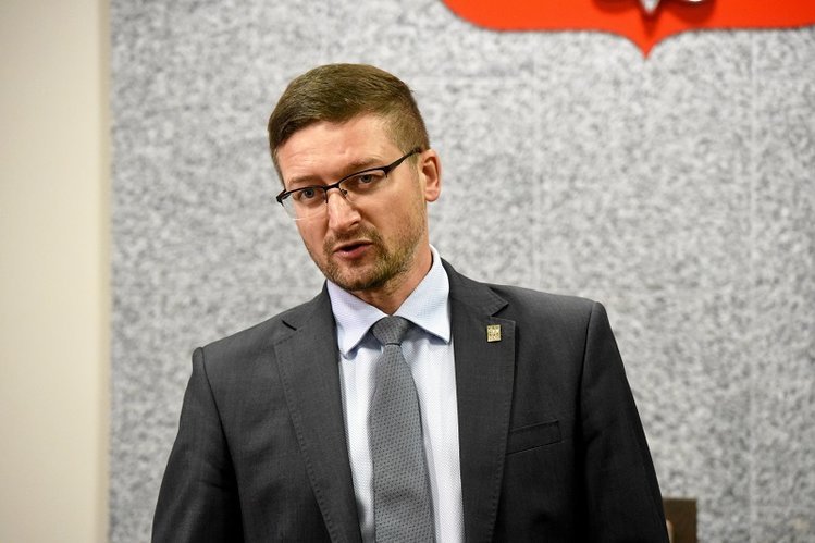 Sędzia Paweł Juszczyszyn został zawieszony w czynnościach służbowych.