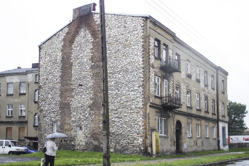 Mury wykonane z wapienia i cegły to jeden z najbardziej charakterystycznych widoków w Częstochowie.