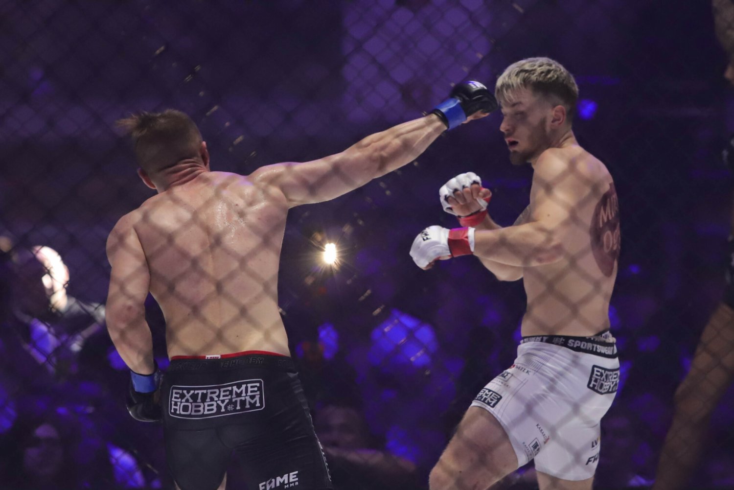 Adrian "Polak" Polański znów lepszy od Amadeusza "Ferrari" Roślika podczas hali FAME MMA