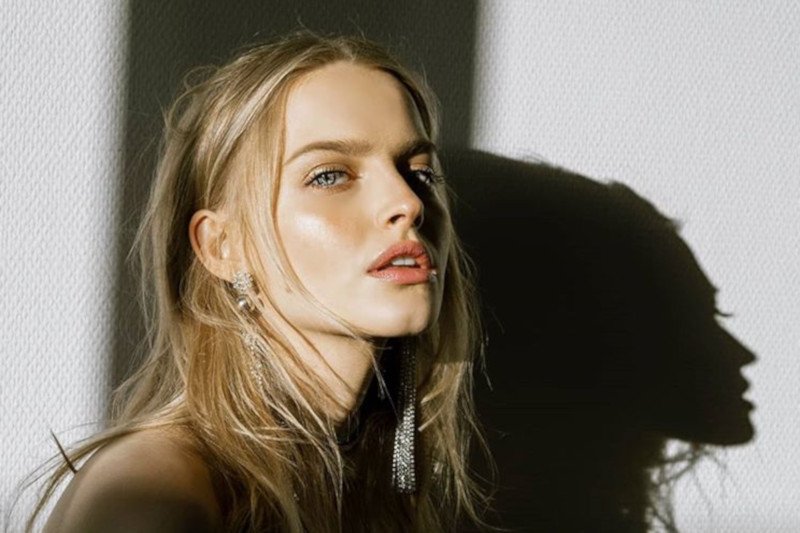 Gwiazda "Top Model" opowiedziała o trudnym okresie, jaki przechodziła w szkole, z powodu odrzucenia przez koleżanki i kolegów.