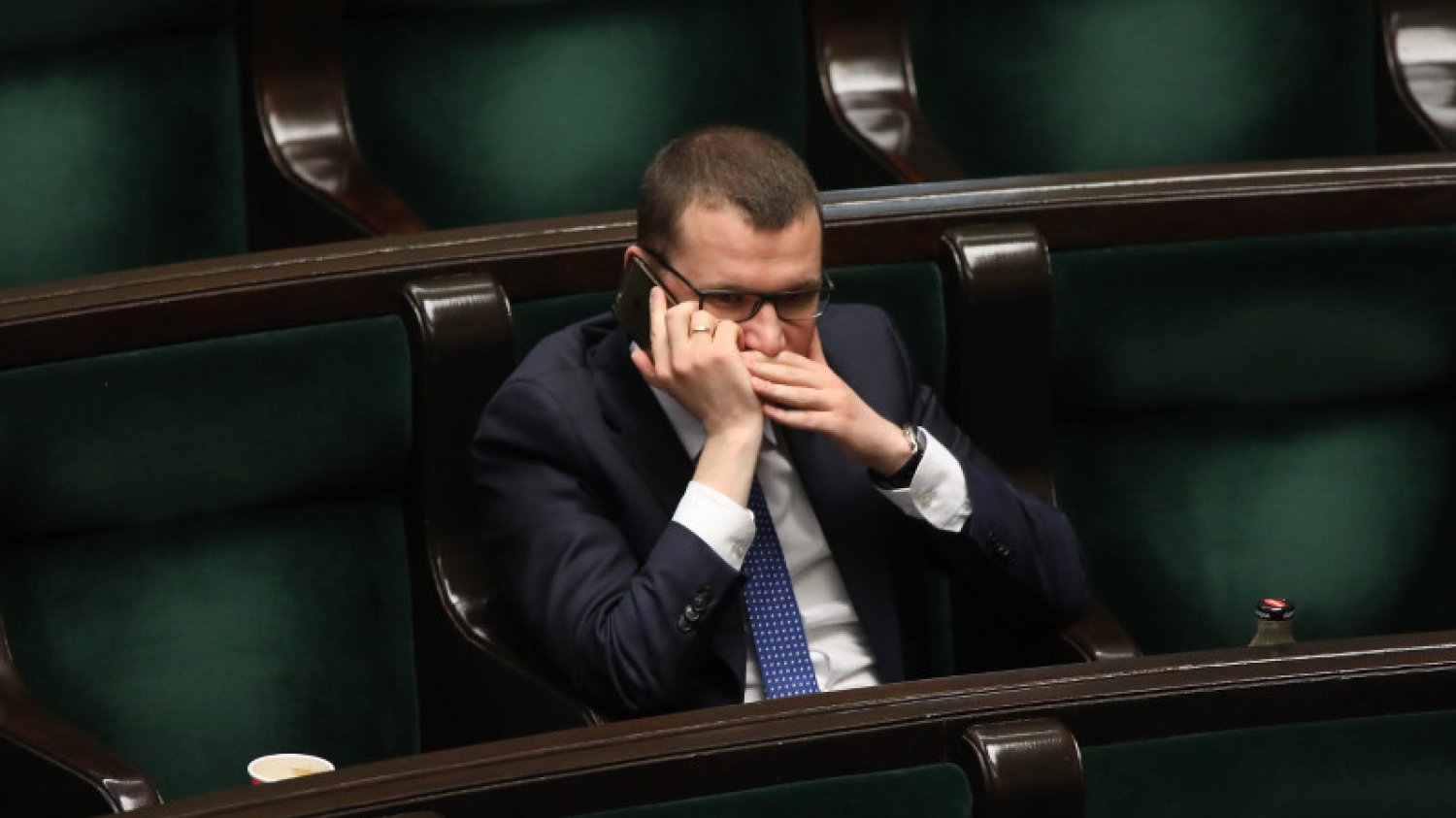 Paweł Szefernaker idzie w zaparte i nadal uważa tysiące młodych Polaków za półgłówków.