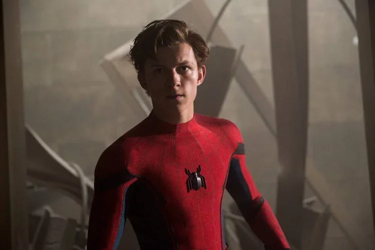 Tom Holland w "Spider-Man: No Way Home"