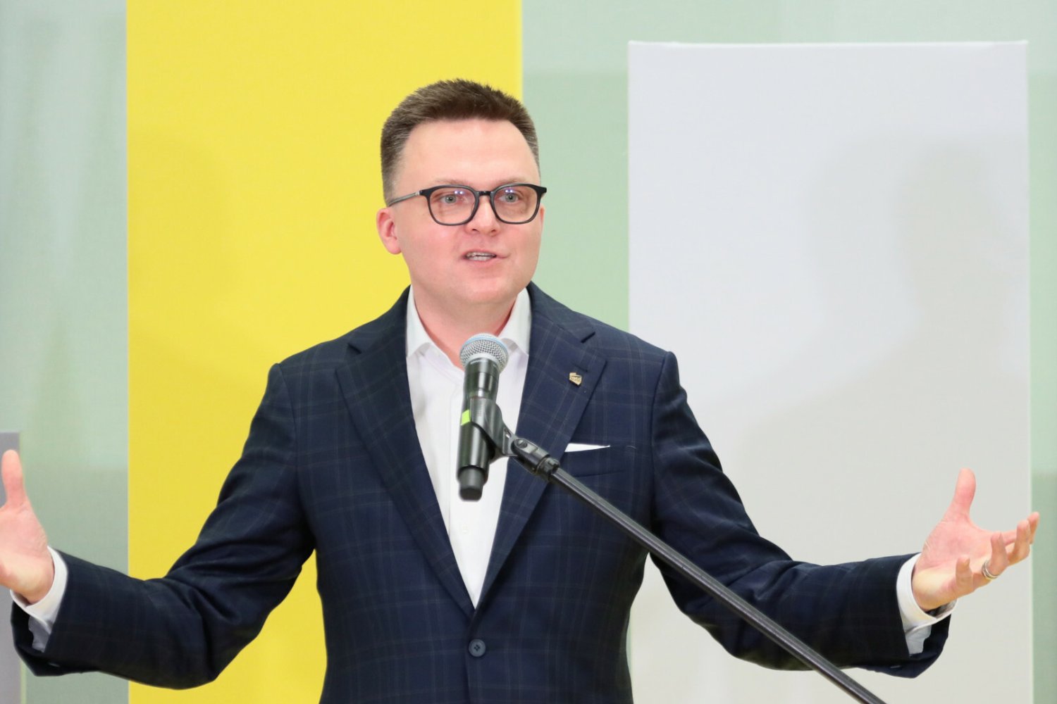 Szymon Hołownia ogłasza strategię, która ma pozwolić pokonać PiS.