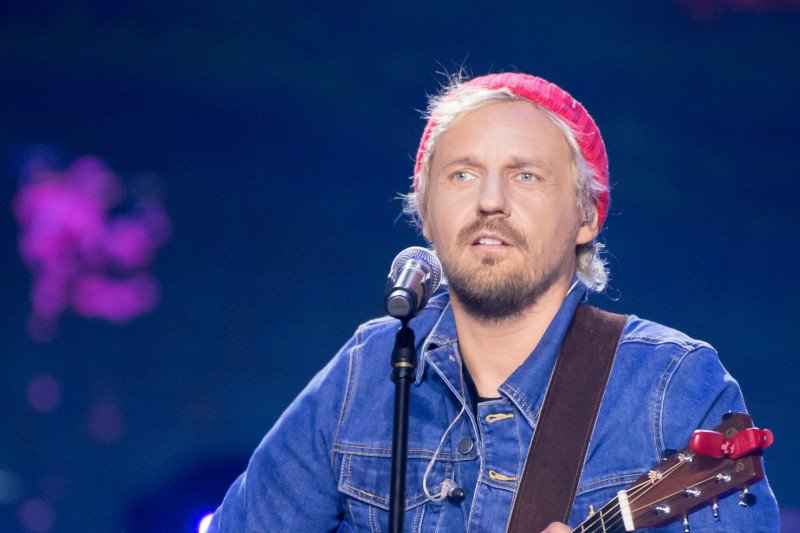 Paweł Domagała nie pojawił się na Festiwalu w Sopocie. Piosenkarz ma problemy ze zdrowiem?