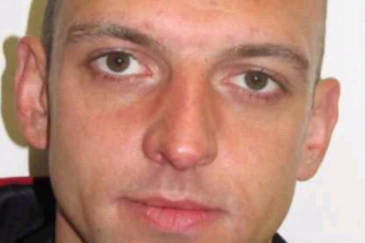 Poszukiwany to 30-letni Adam Daniel Dromowicz.