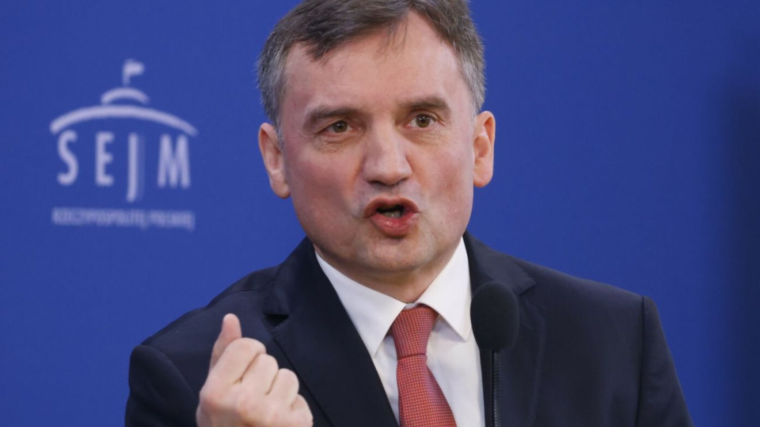 Wniosek o areszt dla Zbigniewa Ziobry. Sroka podała szczegóły.