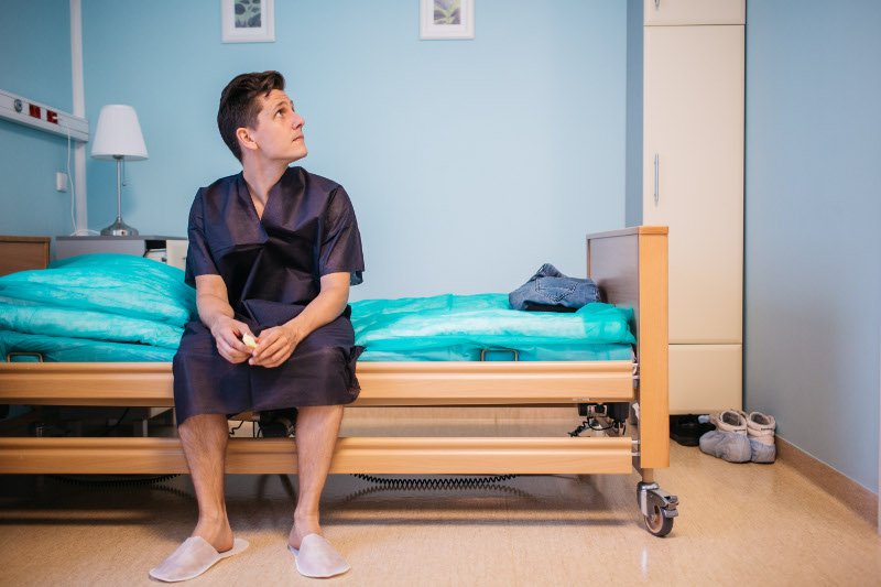 Dałem się pokroić. Krótka historia o tym, jak można dostać w nos w ciemnym zaułku, a później urodzić się na nowo