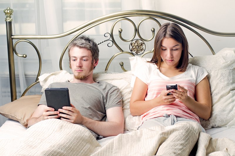 [url=http://shutr.bz/1dsVcJr]Łóżko powinno być strefą bez gadżetów?[/url]