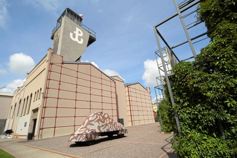 Potomek hitlerowskiego generała grozi sądem Muzeum Powstania Warszawskiego. Powód? Nazwanie przodka zbrodniarzem