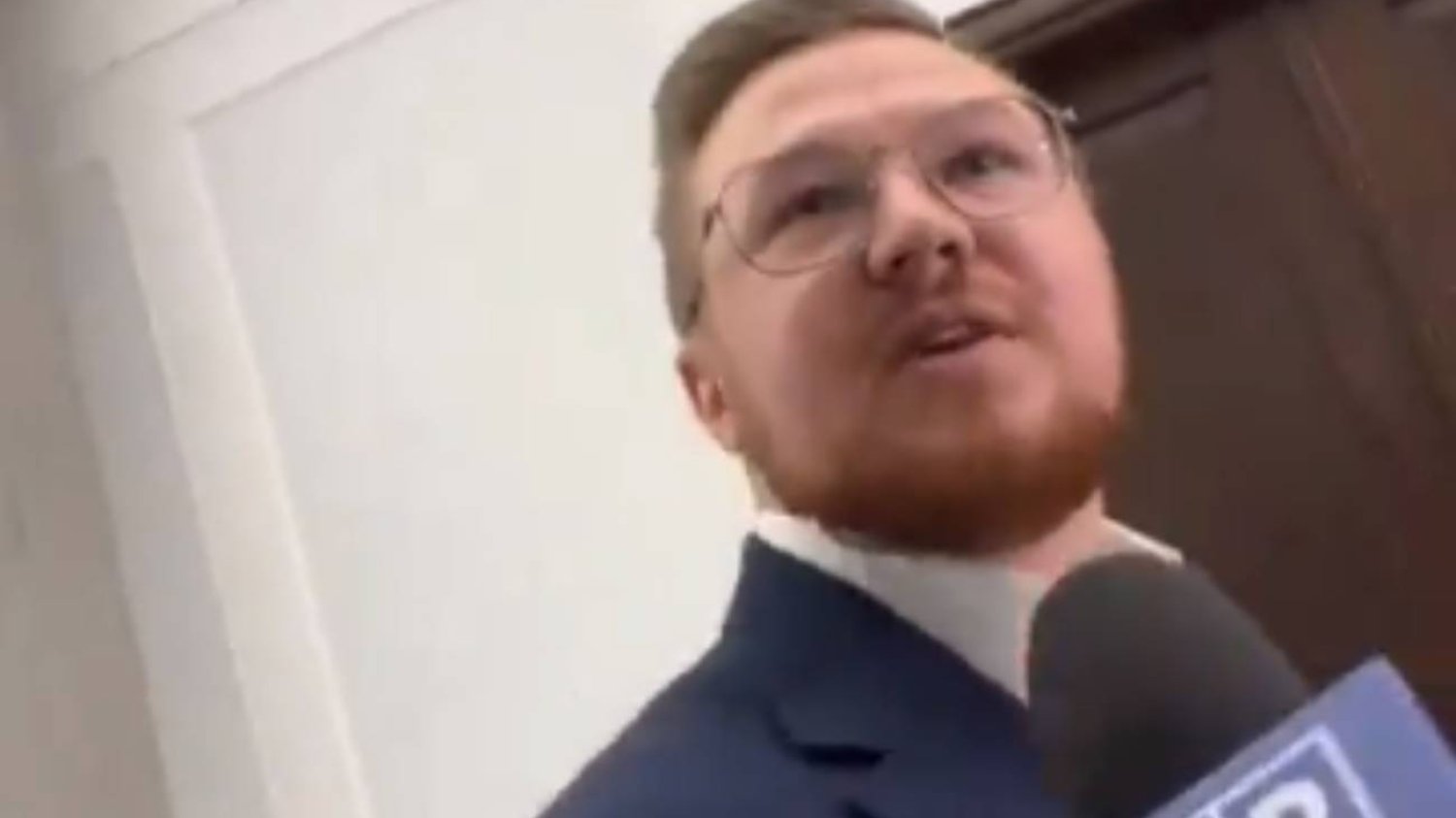 Cezary Tomczyk zaskoczył pracownika TVP. "Ja nie wiem"