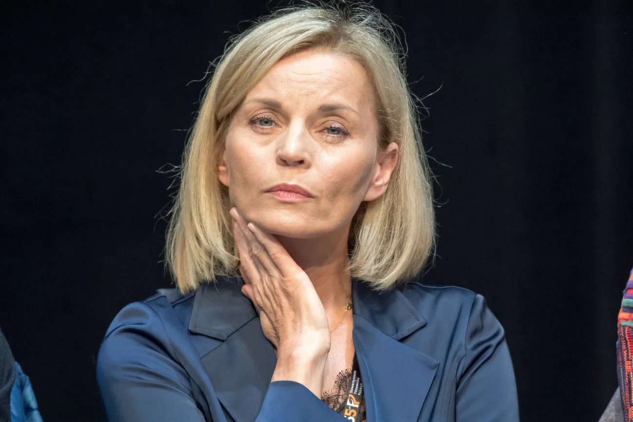 Tabloid przyłapał Foremniak na łamaniu przepisów ruchu drogowego.