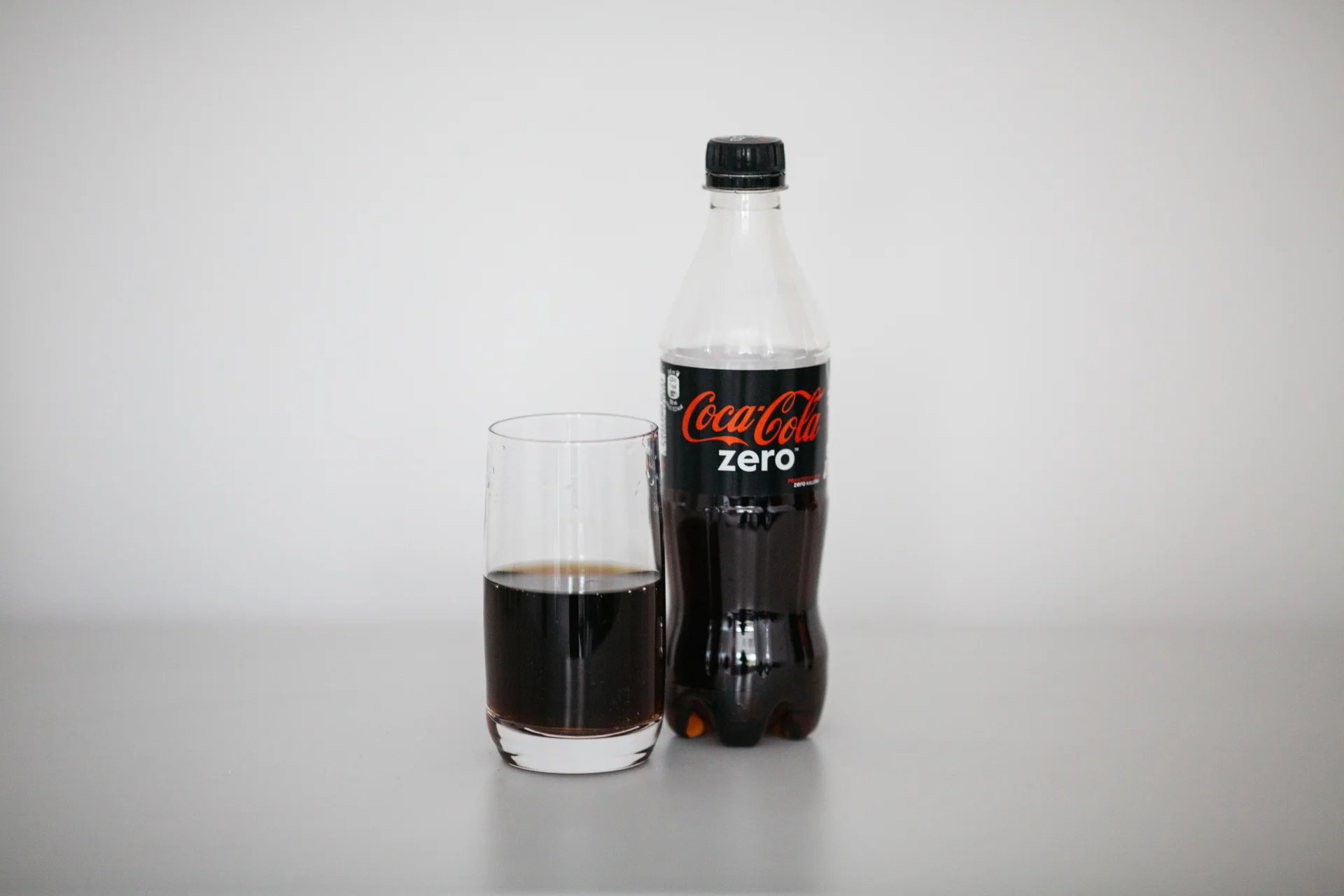 Szklanka Coca-Coli Zero raz na tydzień nie zagraża naszemu zdrowiu.