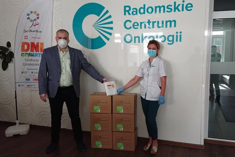 #PomagamyBohaterom to prowadzona przez Leroy Merlin Polska ogólnopolska akcja organizowana z myślą o wsparciu polskiej służby zdrowia w okresie walki z pandemią koronawirusa