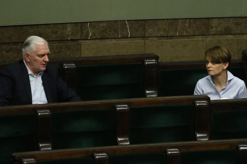 Jadwiga Emilewicz ma się tłumaczyć z poparcia tzw. piątki dla zwierząt.