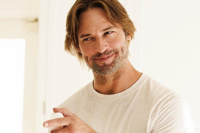 Gwiazdor "Zagubionych" Wiedźminem? To tylko plotki - nadal nie wiadomo, kto będzie słynnym bohaterem