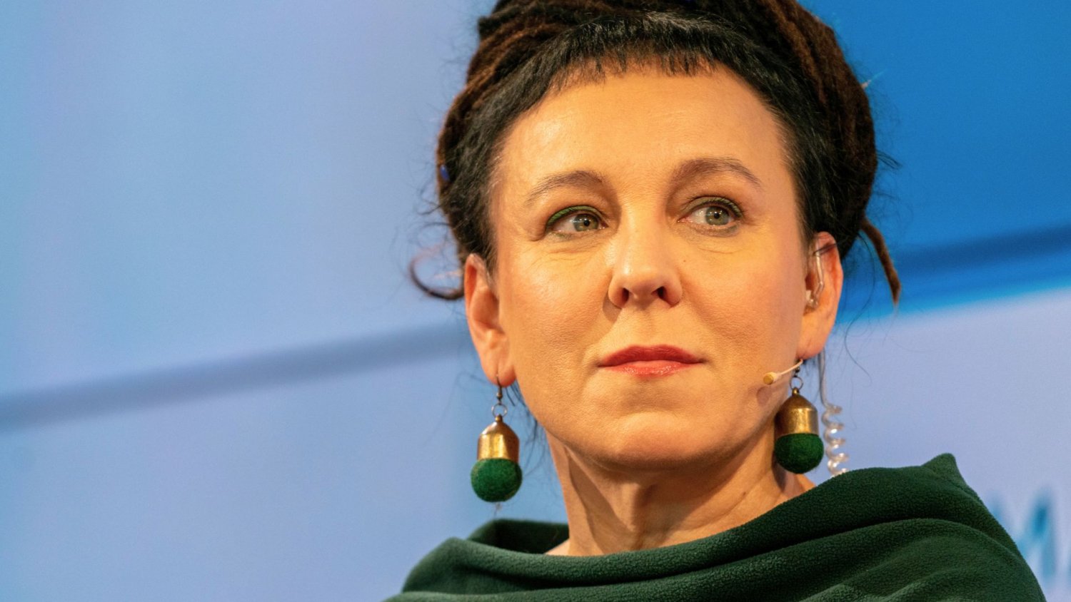 Gra Olgi Tokarczuk "za 17 mln zł" pod ostrzałem PiS. Chyba się trochę zagalopowali