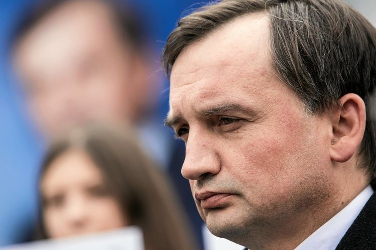 Policja zatrzymała pijanego kierowcę. Okazało się, że to prokurator z elitarnej jednostki stworzonej przez ministra Ziobrę.