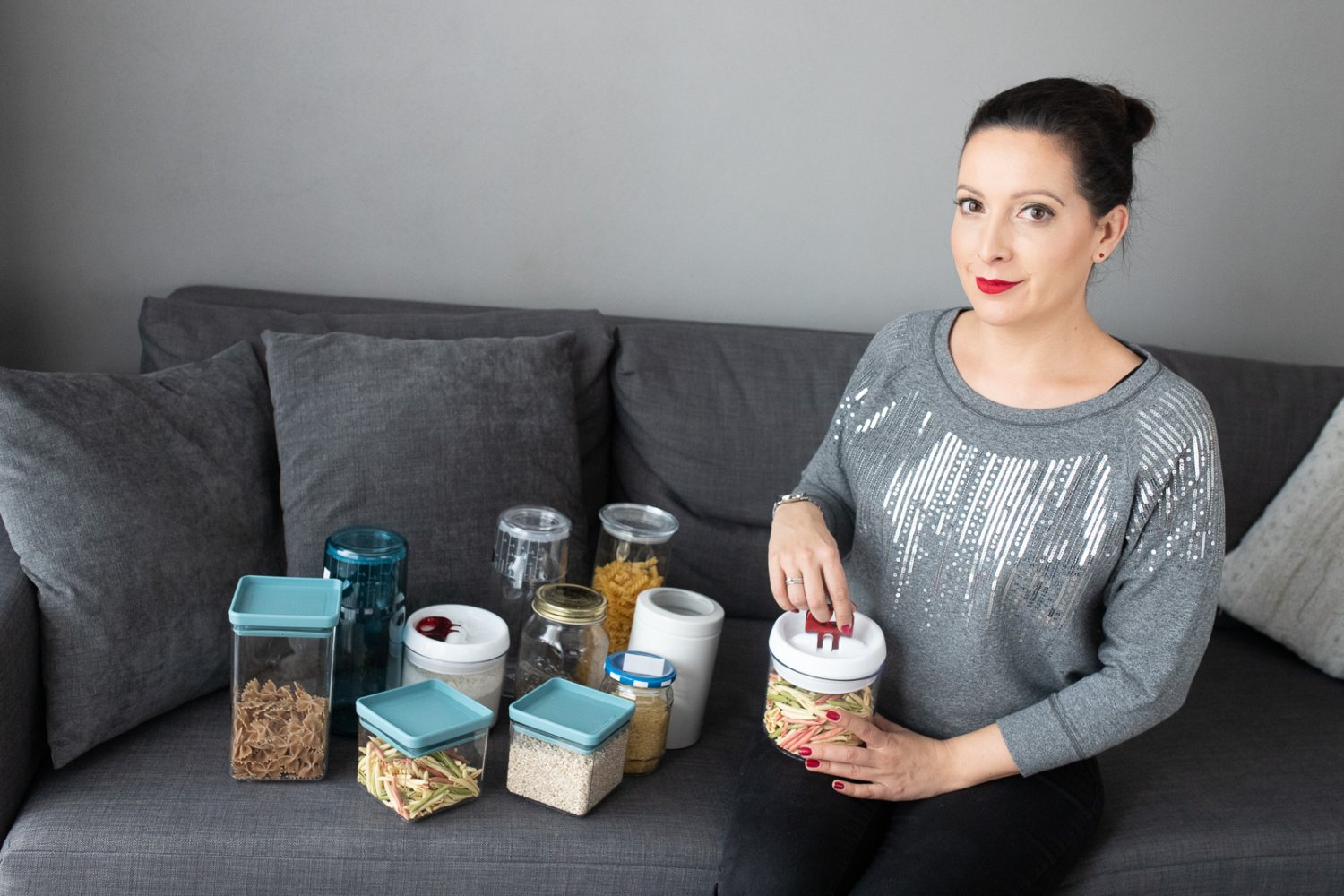 Maria Ernst-Zduniak jest ekspertką i prekursorką declutteringu w Polsce oraz doradczynią home stagingu.