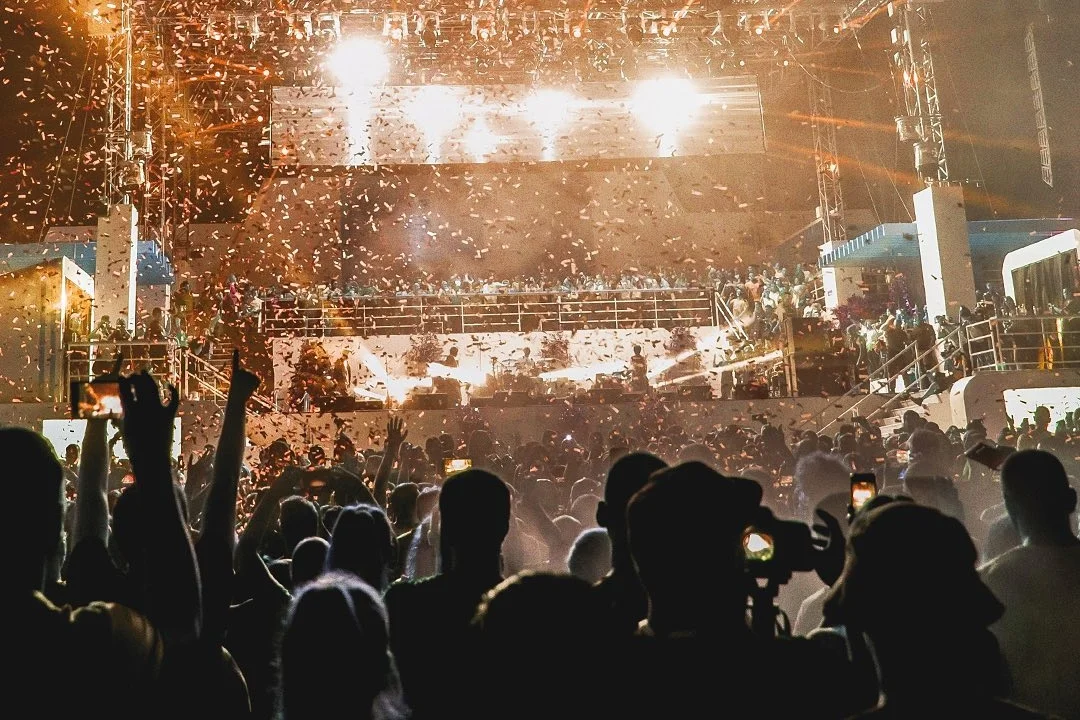 Między 9 a 10 września 2022 na warszawskim Lotnisku Bemowo odbędzie się festiwal ON AIR, który zwieńczy tegoroczne lato. Na imprezie zagrają Tame Impala, Jorja Smith, Celeste, The Comet is Coming, Tash Sultana, Alexandra Savior, Ralph Kamiński i Baasch