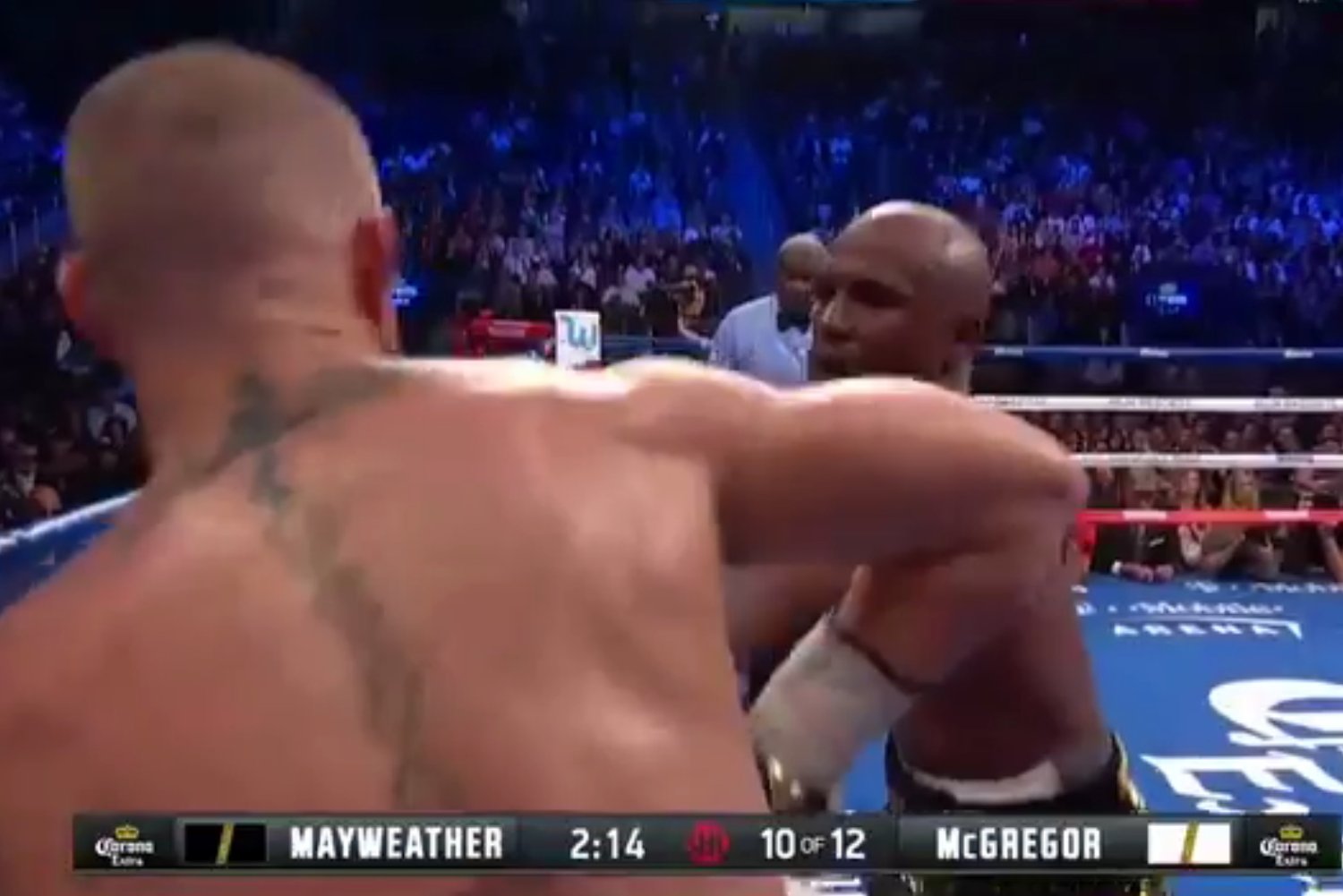 Mayweather wygrał 50. pojedynek w karierze.