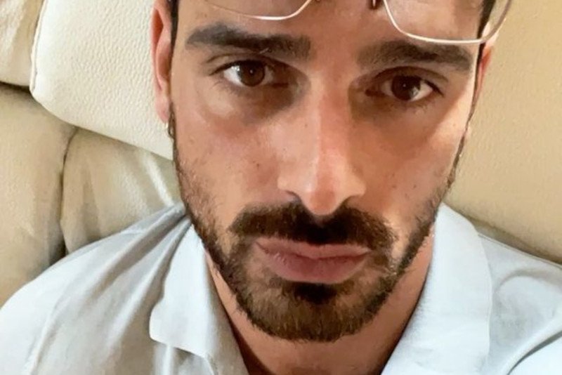 Michele Morrone nie wystąpi w serialu "Toy Boy".