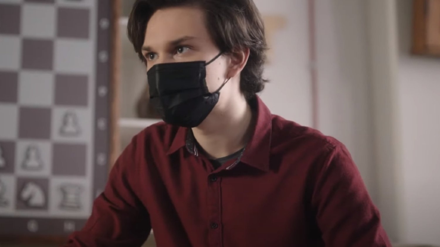 INVENTI MASK to model inteligentnej maseczki medycznej z samooczyszczającą powłoką NanoTechnology, który powstał we współpracy holdingu biotechnologicznego NanoGroup i producenta artykułów kosmetycznych Marion