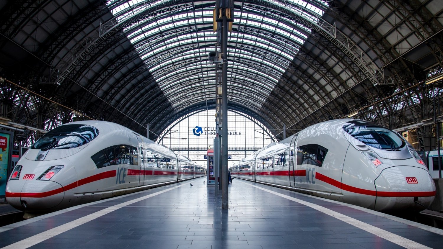 Niemcy uciekają z pracy na kolei. Powód wywołuje ciarki