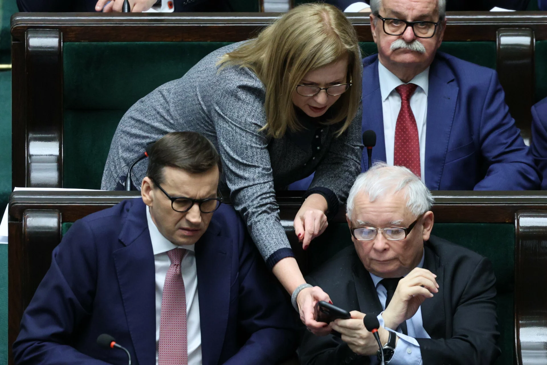 Po raz pierwszy od dawna opozycja wyprzedziła w sondażu PiS.