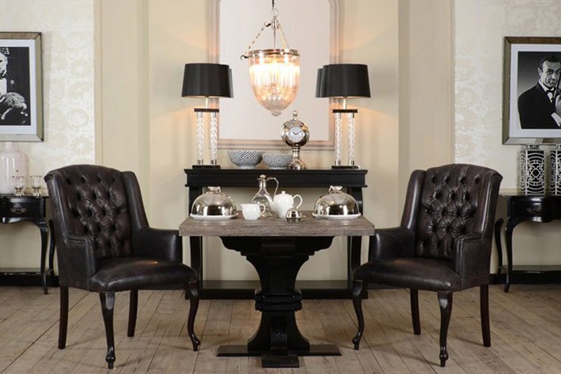 Almi Decor schlebiało takim gustom, których u Polaków coraz trudniej dziś znaleźć.