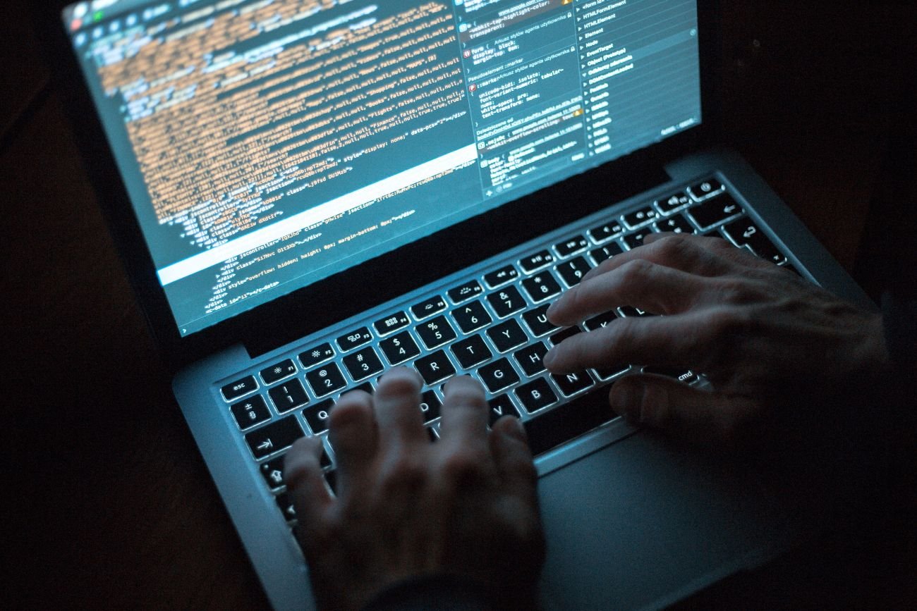 Największy wyciek danych w historii! 16 mld haseł użytkowników Google, Apple i Facebooka