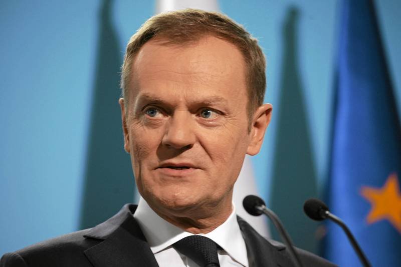Premier Donald Tusk podczas konferencji prasowej.