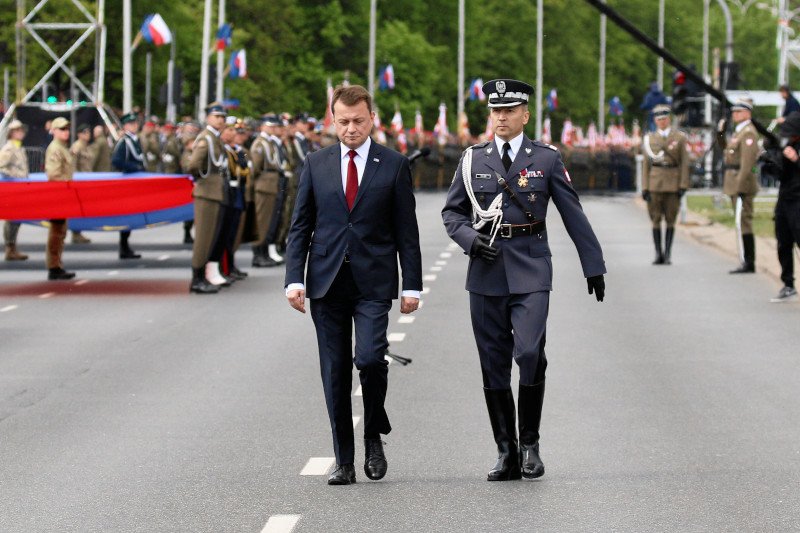 Mariusz Błaszczak odwołał defiladę wojskową w Warszawie.
