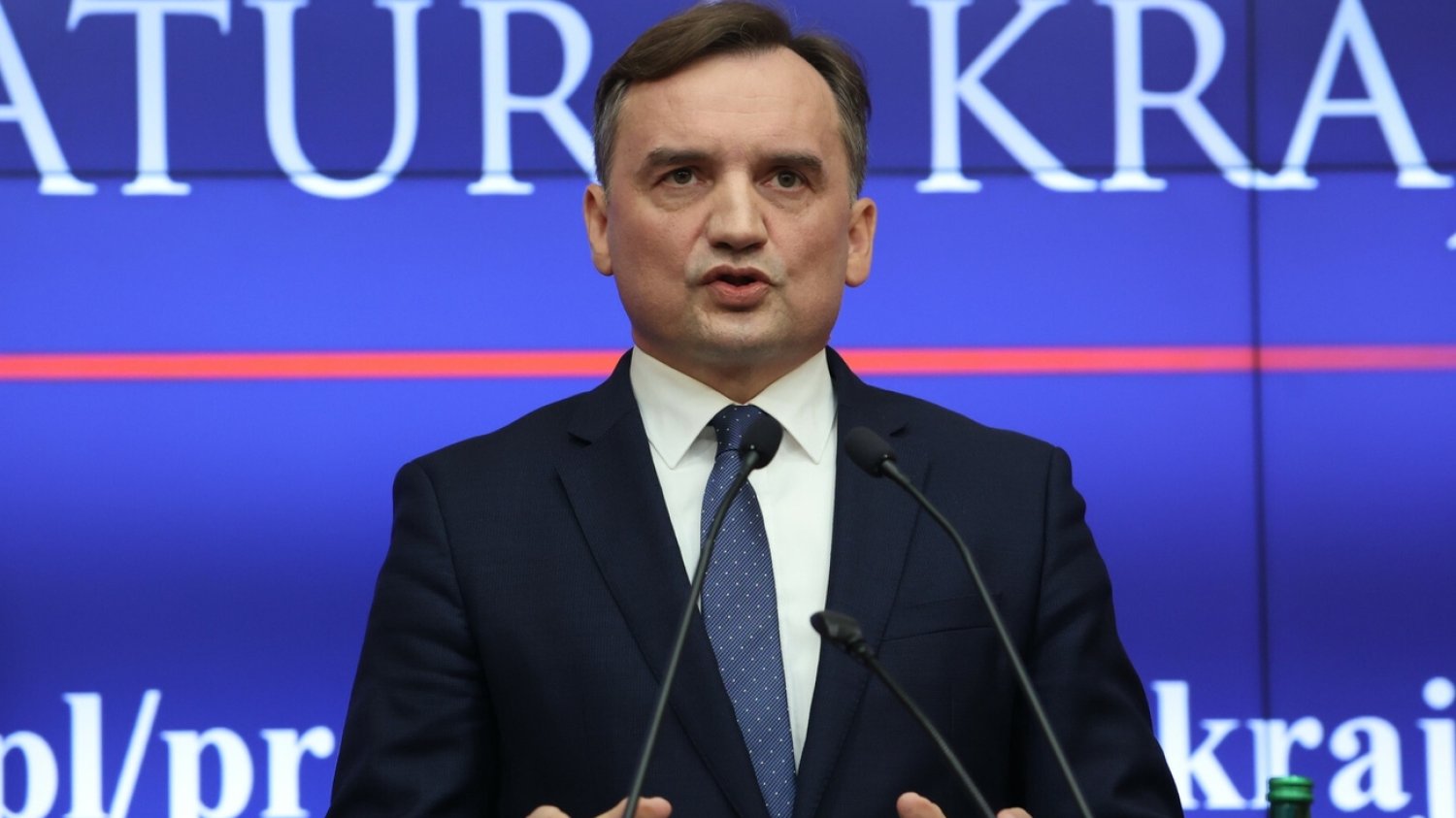 Ziobro ujawnia dokumenty, które odwracają uwagę od afery podsłuchowej