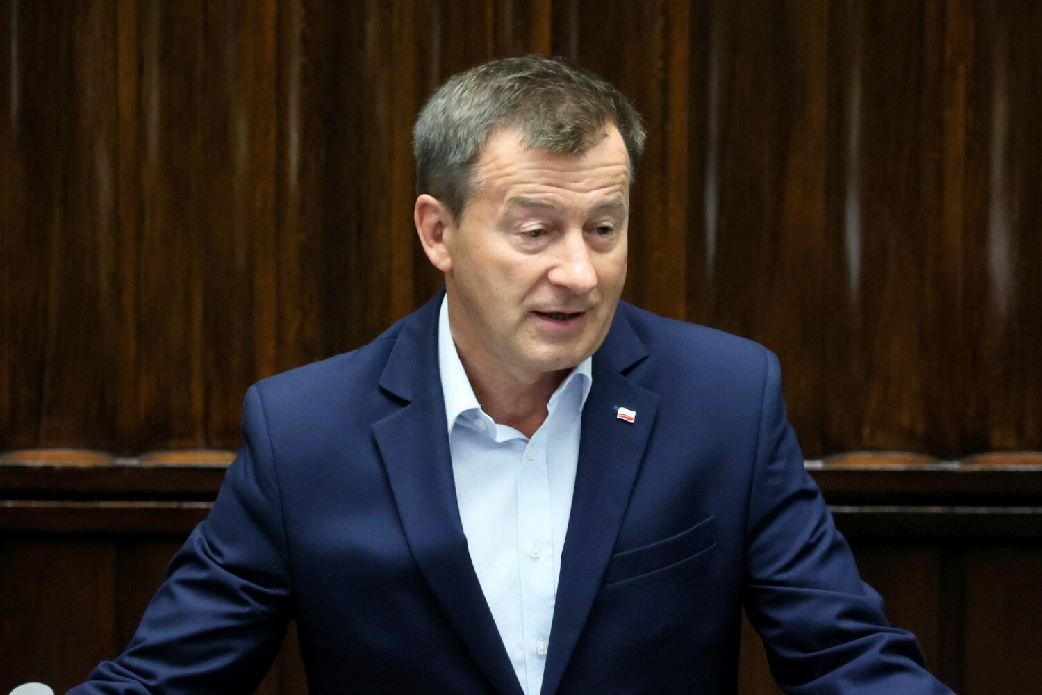 Grabczuk pokazał dokument ze szpitala. Chodzi o jego absencję w Sejmie.