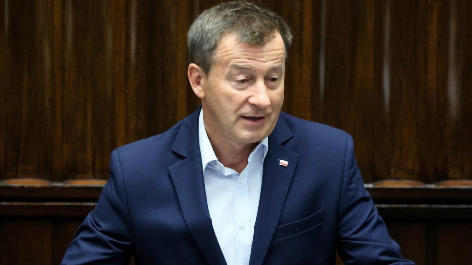 Grabczuk pokazał dokument ze szpitala. Chodzi o jego absencję w Sejmie.