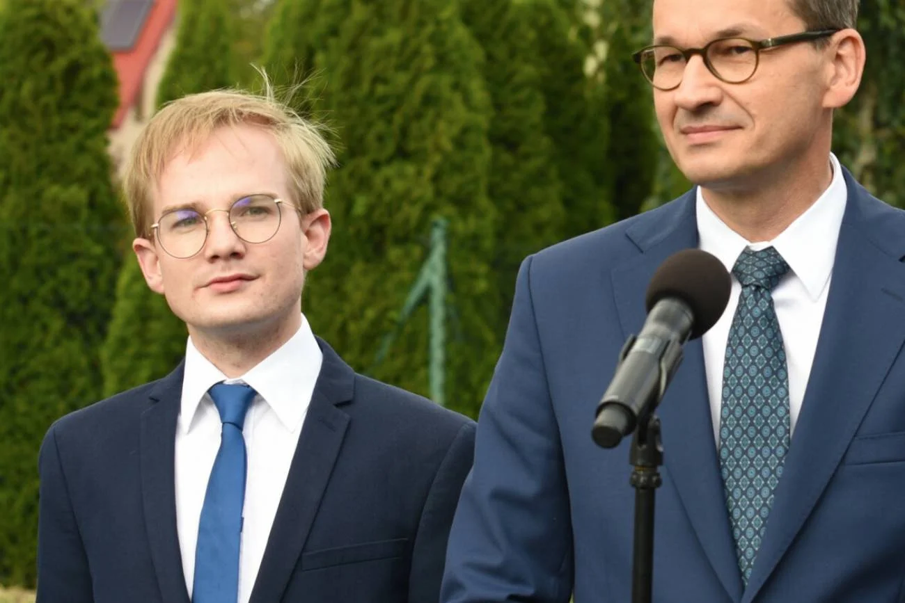 Wiceminister finansów i  Główny Rzecznik Dyscypliny Finansów Publicznych już tak nie wygląda. Piotr Patkowski przeszedł metamorfozę.