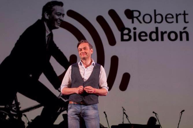 Robert Biedroń znowu zaskakuje.