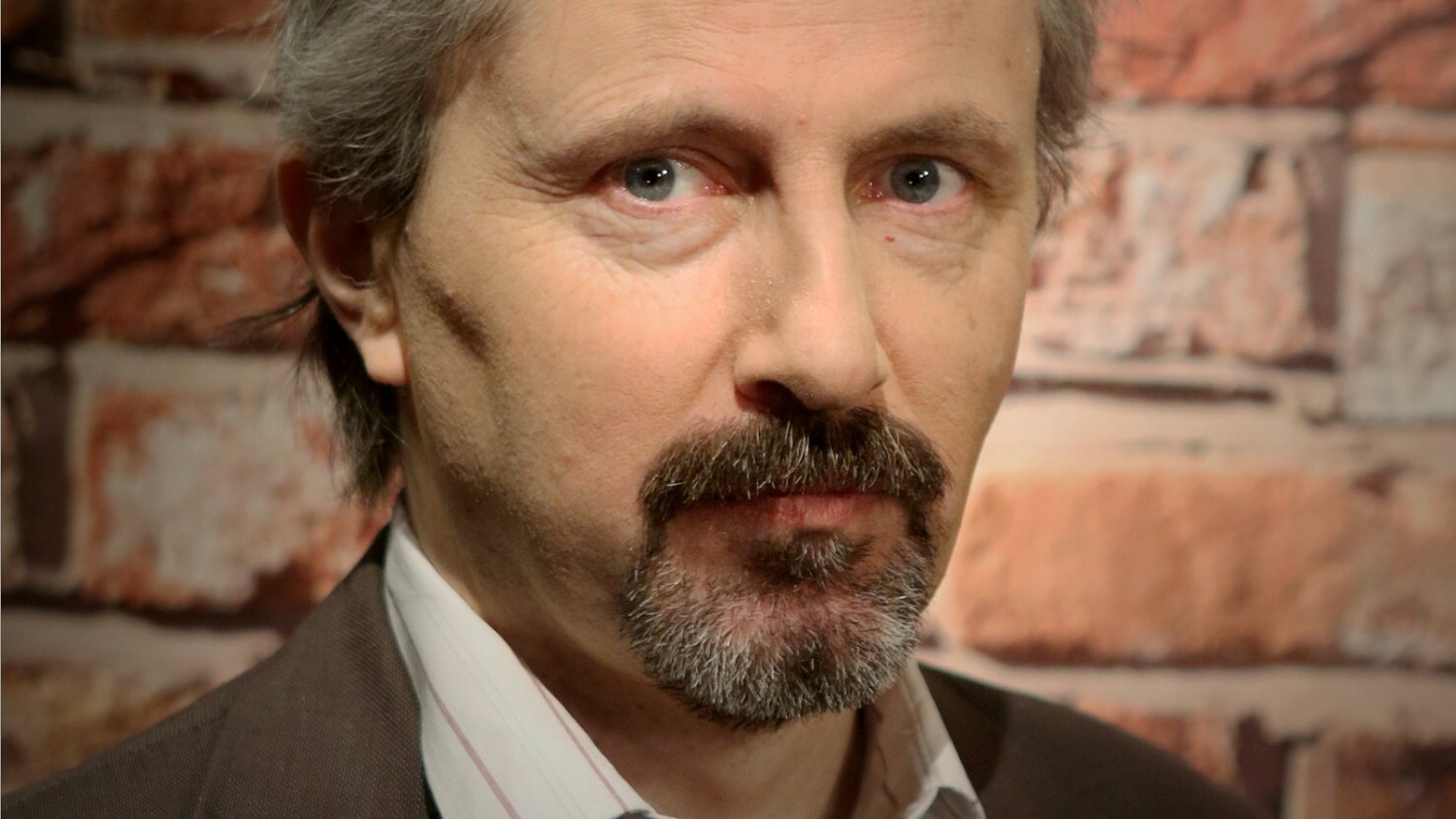 Profesor UW i wykładowca Wydziału Nauk Politycznych i Studiów Międzynarodowych tej uczelni dr hab. Rafał Chwedoruk podsumowuje sytuację rządu PiS po utracie większości w Sejmie. Dr hab. Rafał Chwedoruk, prof. UW udzielił wywiadu naTemat.pl.